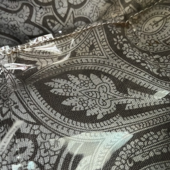 Bella Russo Shoulder bag Vegan leather GUC Quilted pattern Silvertone HW - Picture 11 of 11